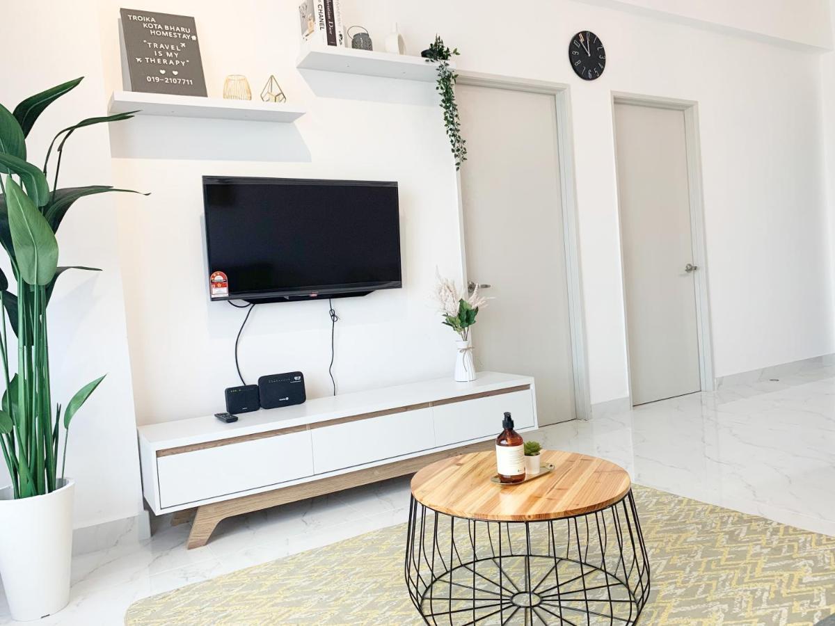 Netflix Two Bedroom Troika Kota Bharu Homestay 182 Екстер'єр фото
