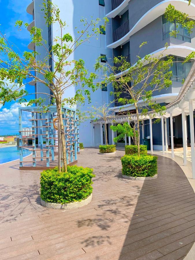 Netflix Two Bedroom Troika Kota Bharu Homestay 182 Екстер'єр фото
