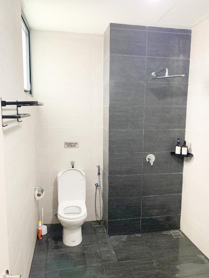 Netflix Two Bedroom Troika Kota Bharu Homestay 182 Екстер'єр фото