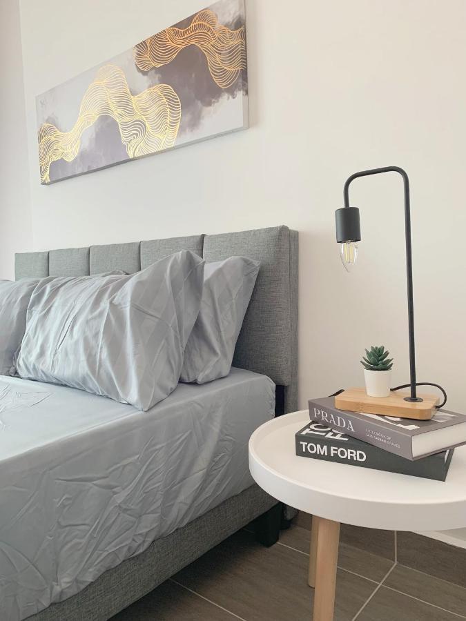 Netflix Two Bedroom Troika Kota Bharu Homestay 182 Екстер'єр фото