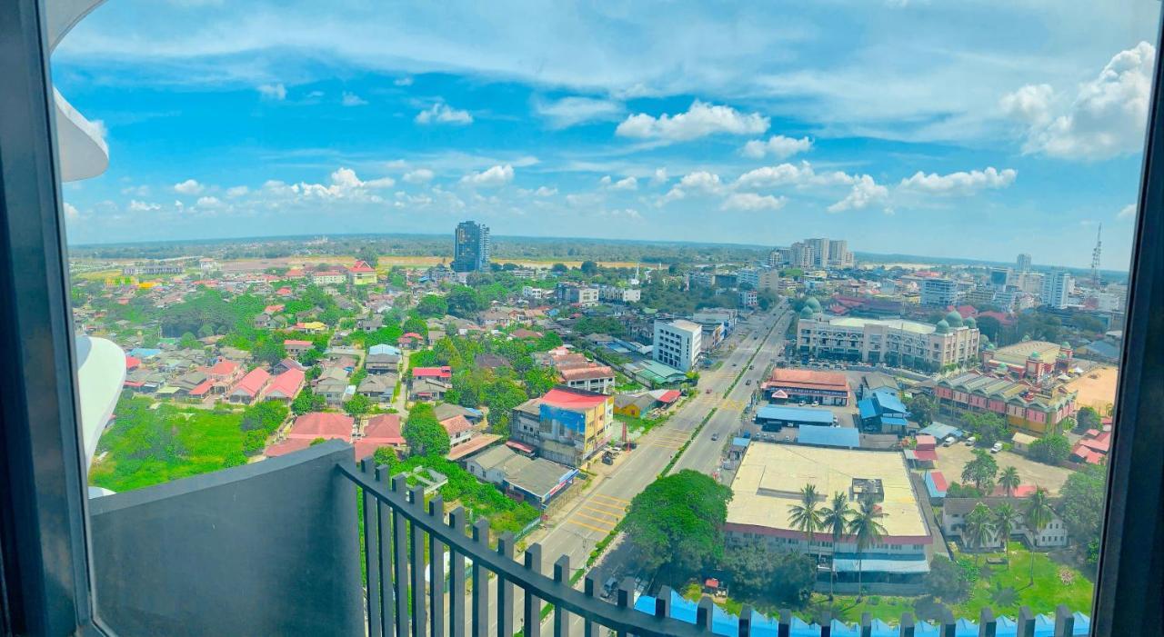 Netflix Two Bedroom Troika Kota Bharu Homestay 182 Екстер'єр фото