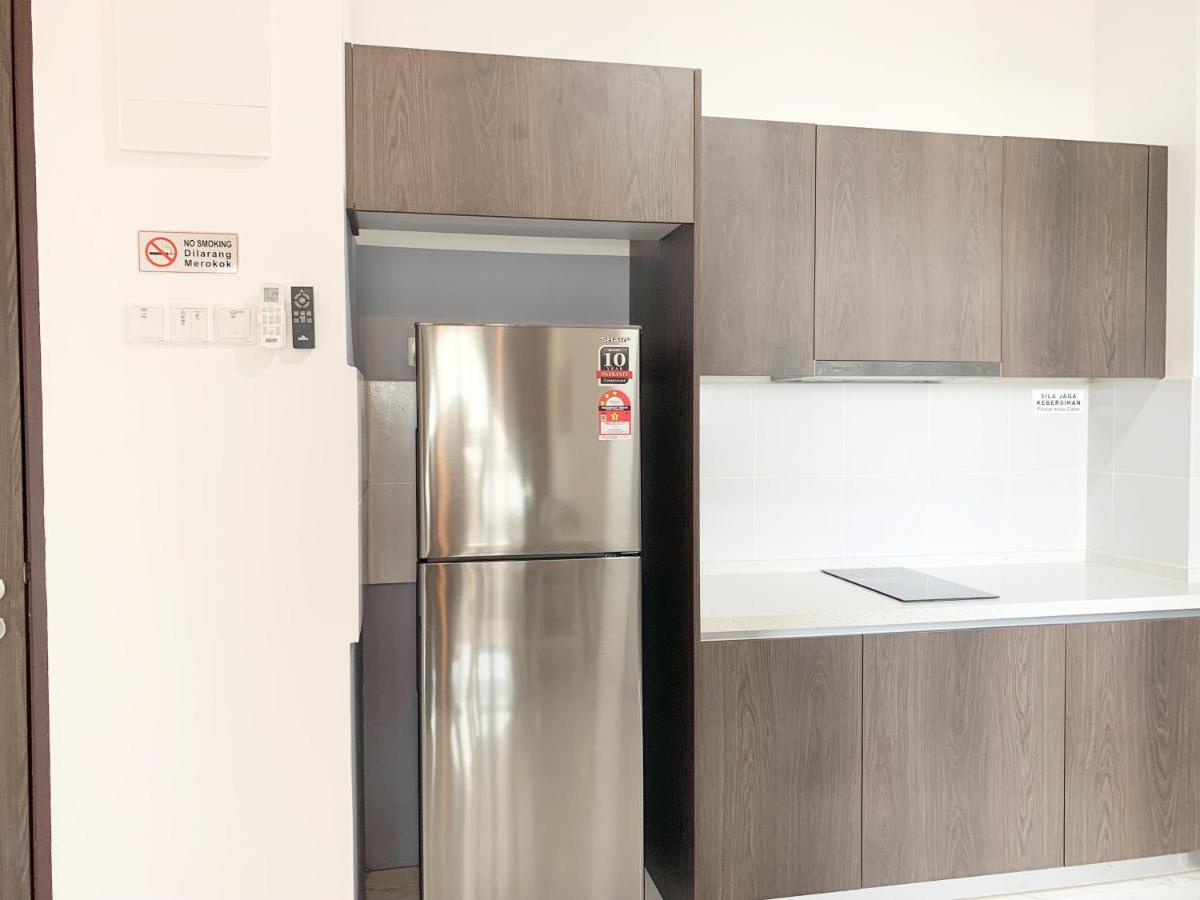 Netflix Two Bedroom Troika Kota Bharu Homestay 182 Екстер'єр фото