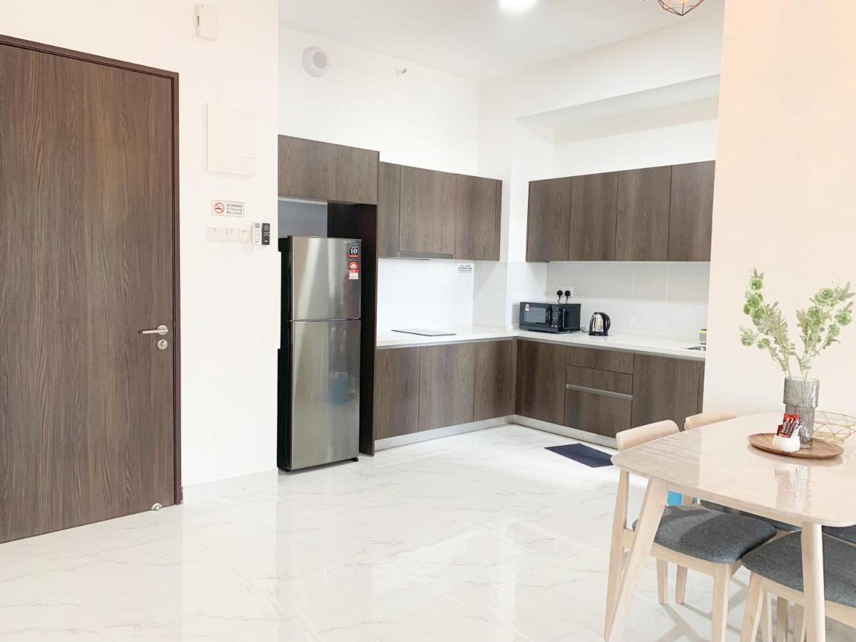 Netflix Two Bedroom Troika Kota Bharu Homestay 182 Екстер'єр фото