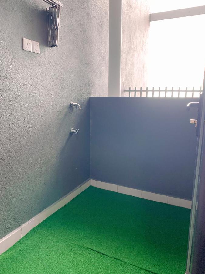 Netflix Two Bedroom Troika Kota Bharu Homestay 182 Екстер'єр фото
