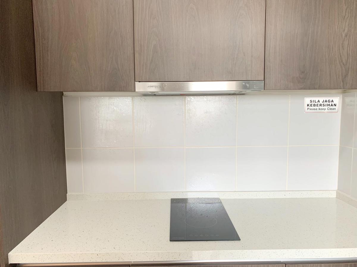 Netflix Two Bedroom Troika Kota Bharu Homestay 182 Екстер'єр фото